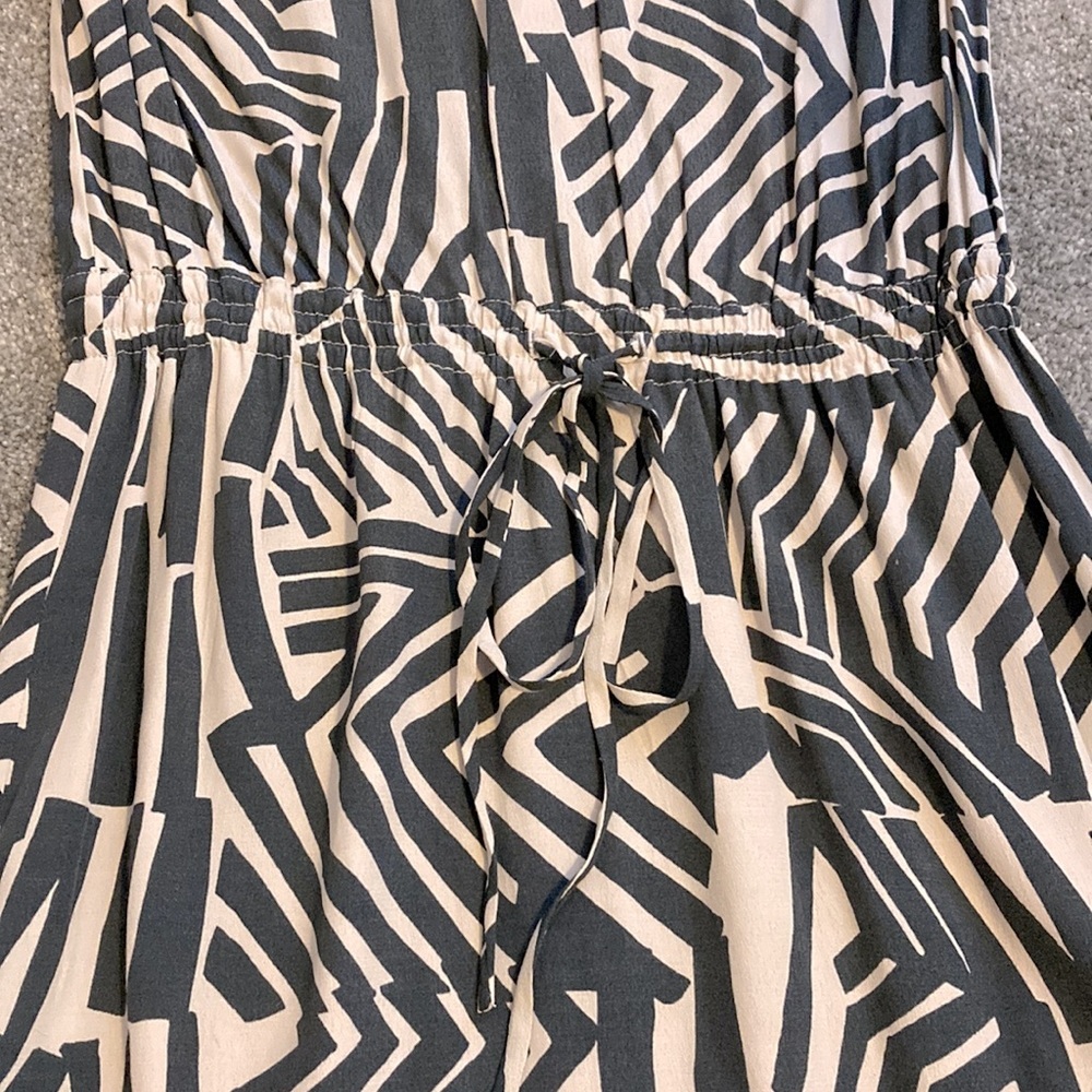 Loft Dress - Picture 2 of 3